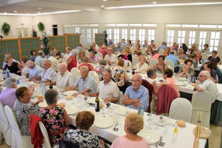 Comida de convivencia organizada por la concejalía de Mayores